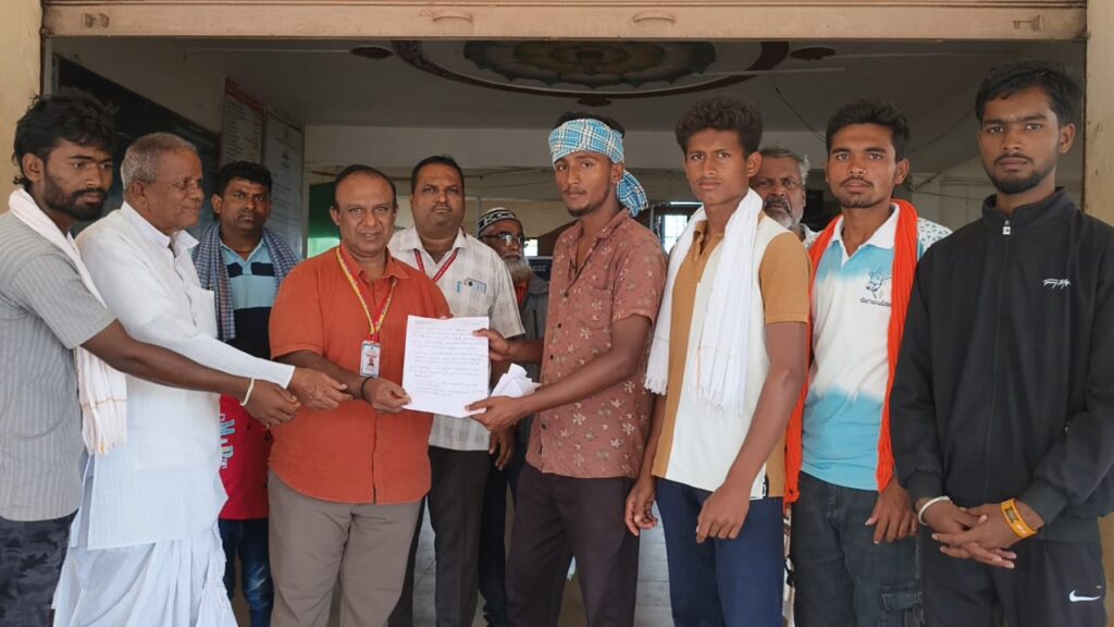 ಸಮರ್ಪಕ ಬೆಳೆ ವಿಮೆಯನ್ನು ವಿಮಾ ಕಂಪನಿಯವರು ರೈತರಿಗೆ ನೀಡಬೇಕು